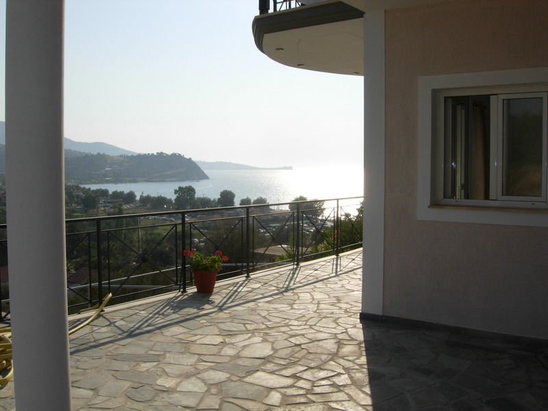Anaxos Hill Aparthotel Exterior photo