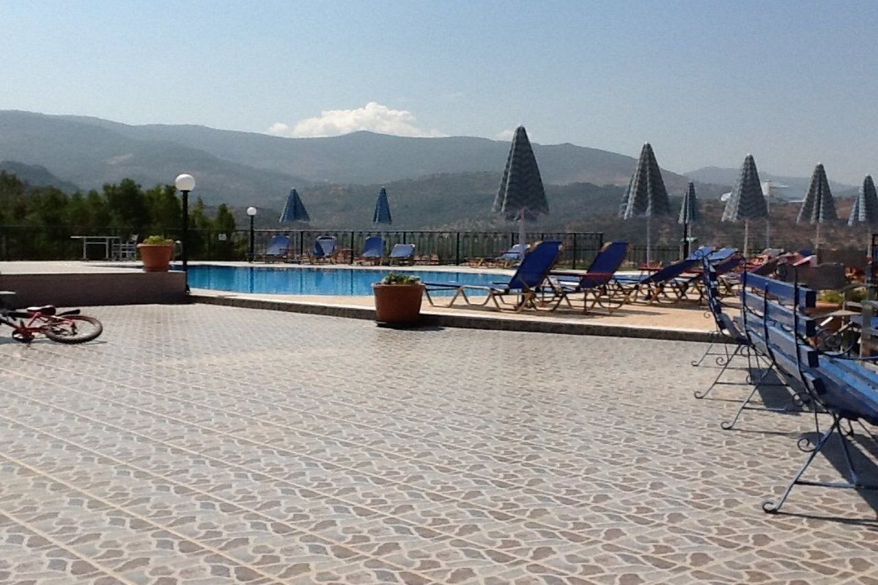 Anaxos Hill Aparthotel Exterior photo